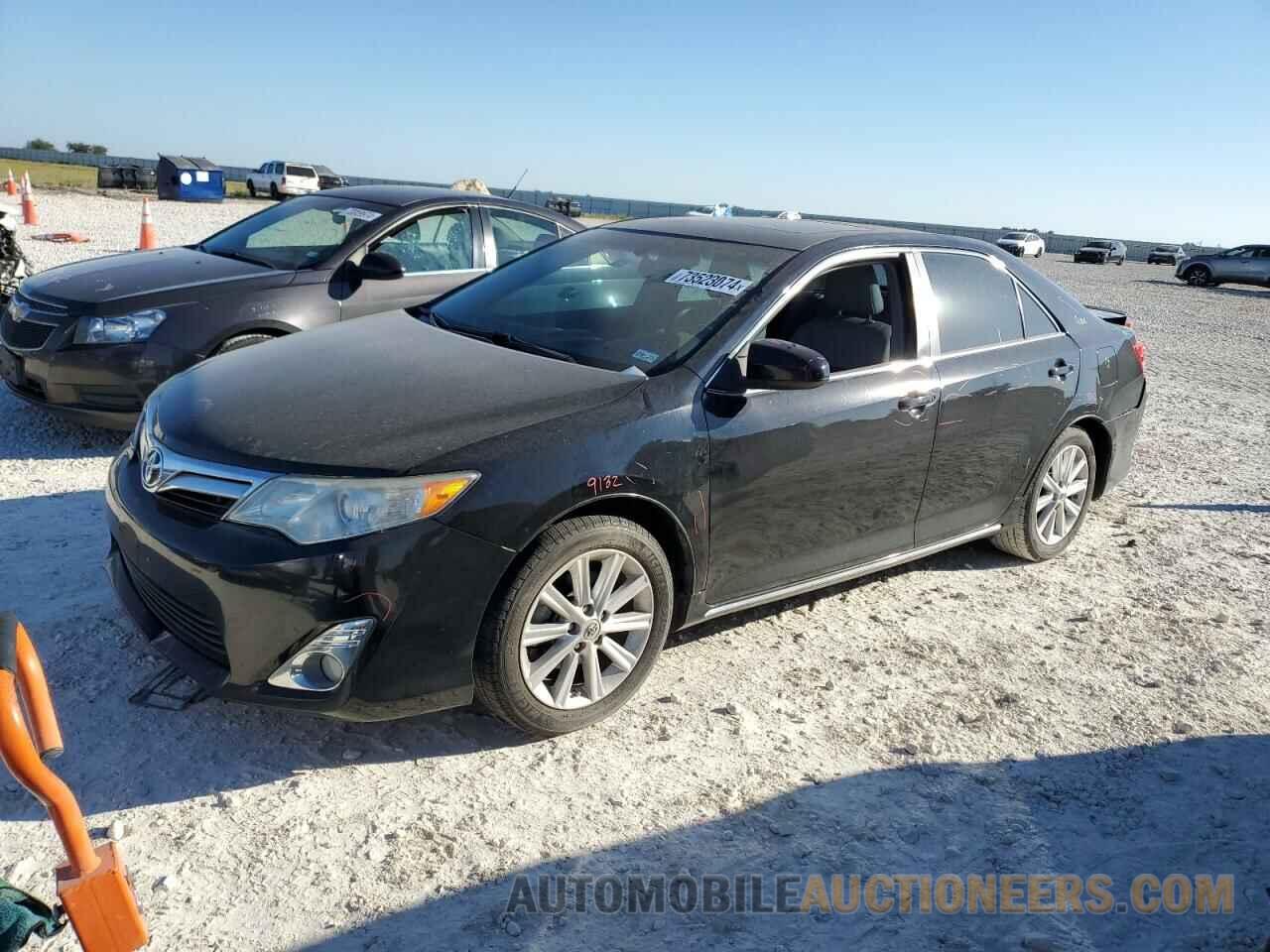 4T1BF1FK0EU864130 TOYOTA CAMRY 2014