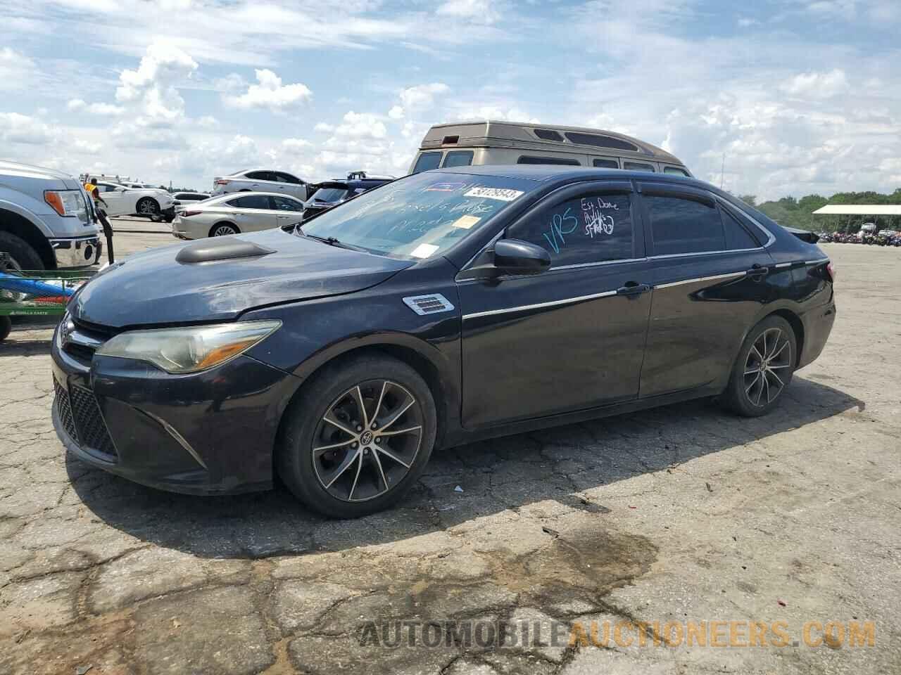 4T1BF1FK0FU011793 TOYOTA CAMRY 2015