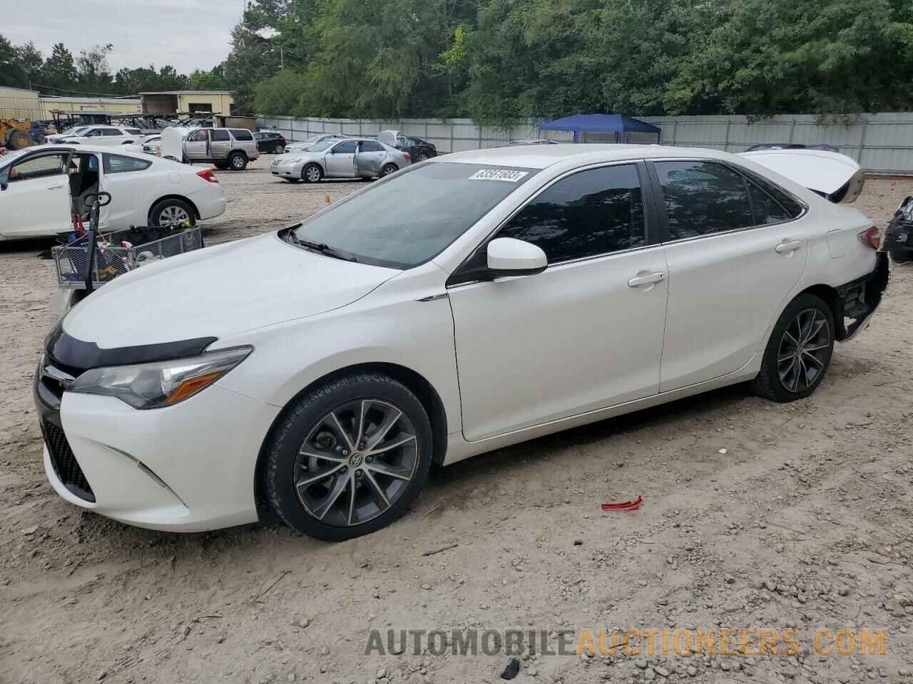 4T1BF1FK0FU022812 TOYOTA CAMRY 2015