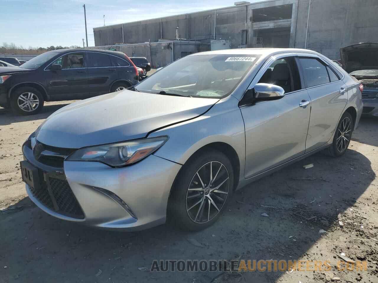 4T1BF1FK0FU049458 TOYOTA CAMRY 2015