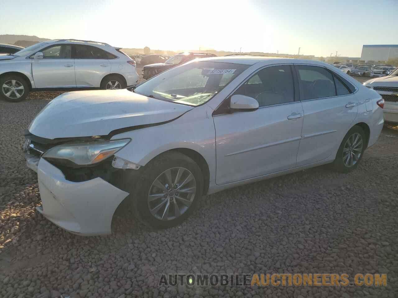 4T1BF1FK0FU051324 TOYOTA CAMRY 2015