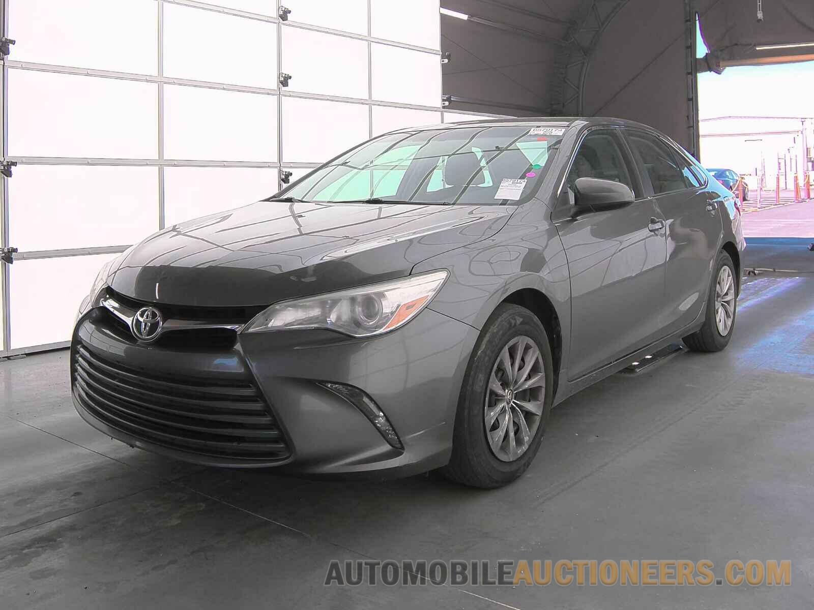 4T1BF1FK0FU897551 Toyota Camry 2015