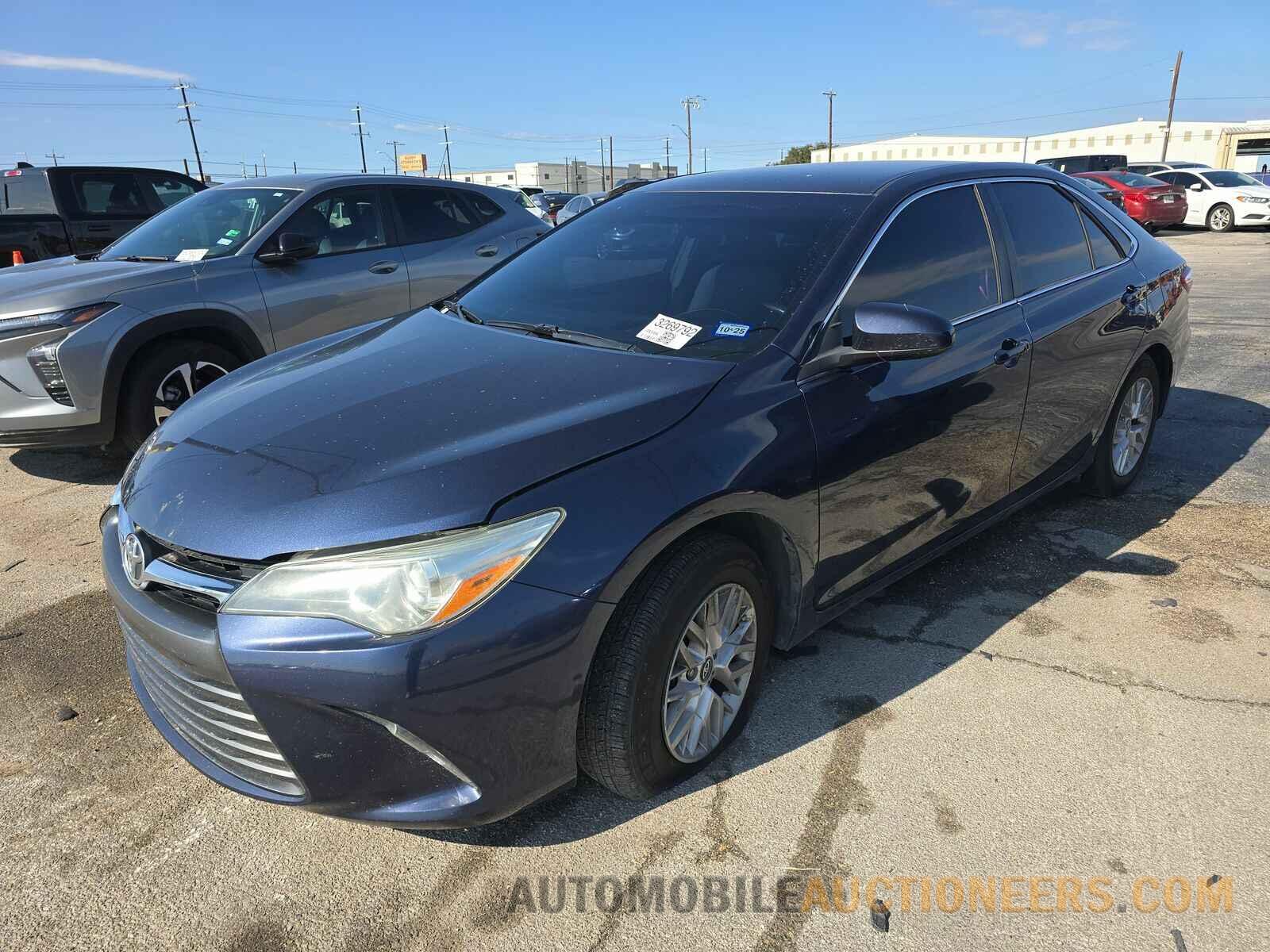 4T1BF1FK0GU581584 Toyota Camry 2016