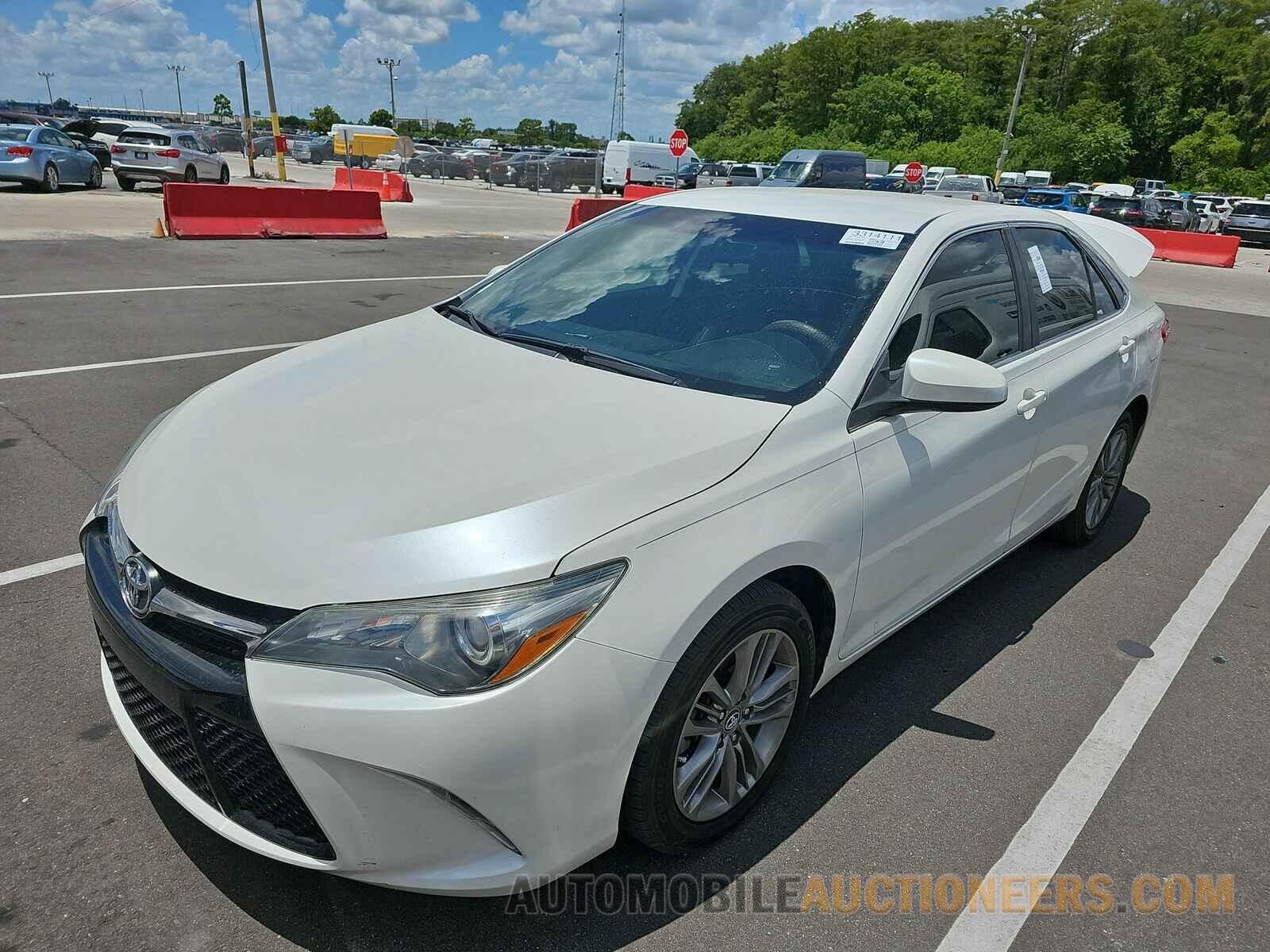 4T1BF1FK0HU324958 Toyota Camry 2017