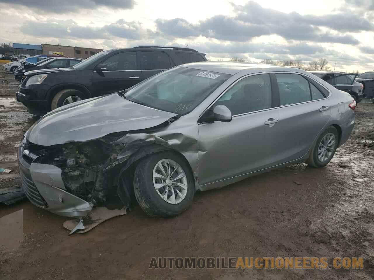 4T1BF1FK0HU406284 TOYOTA CAMRY 2017