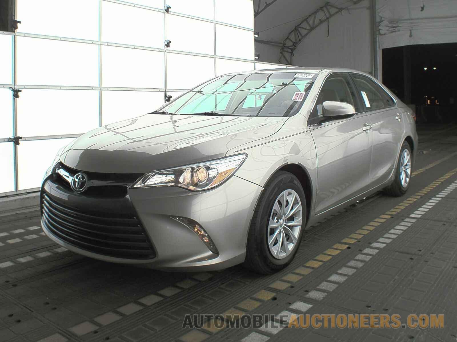 4T1BF1FK0HU699345 Toyota Camry 2017