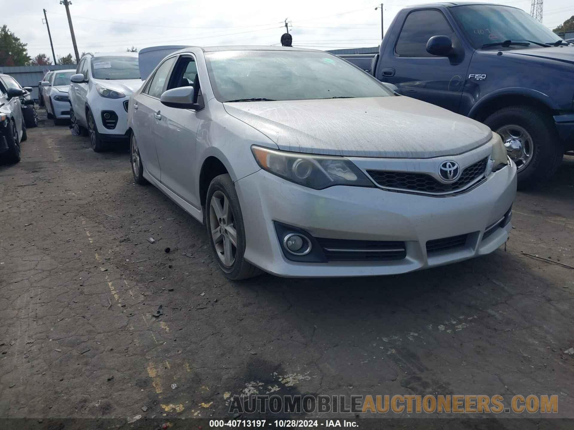 4T1BF1FK1CU137527 TOYOTA CAMRY 2012