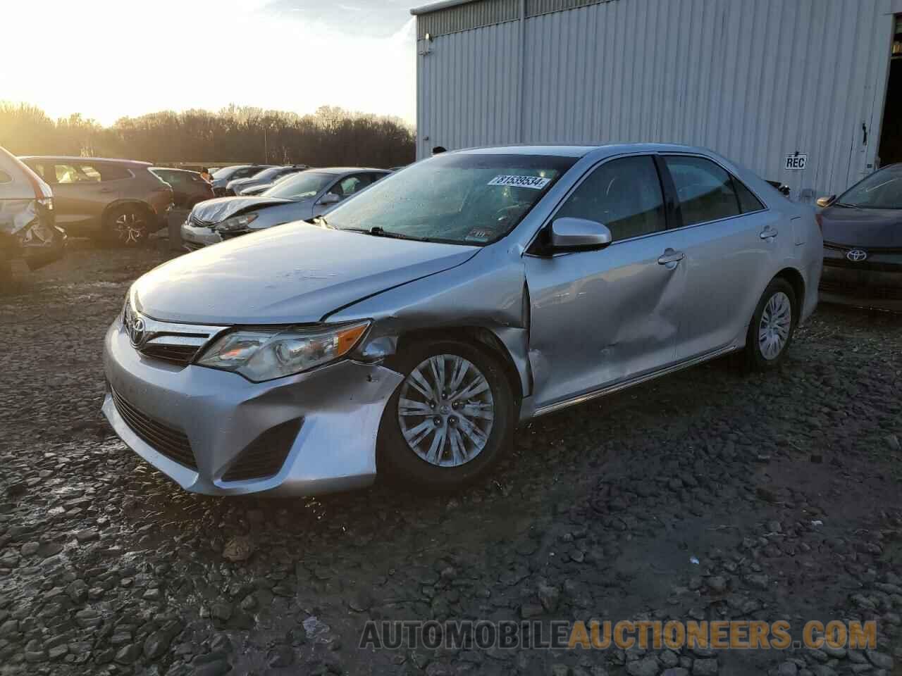 4T1BF1FK1DU221302 TOYOTA CAMRY 2013