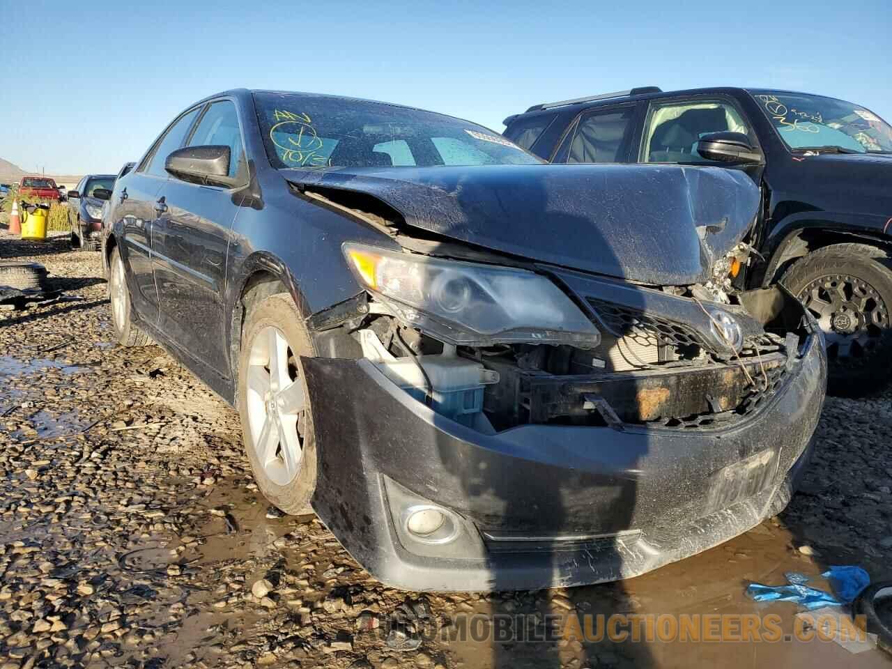 4T1BF1FK1DU237435 TOYOTA CAMRY 2013