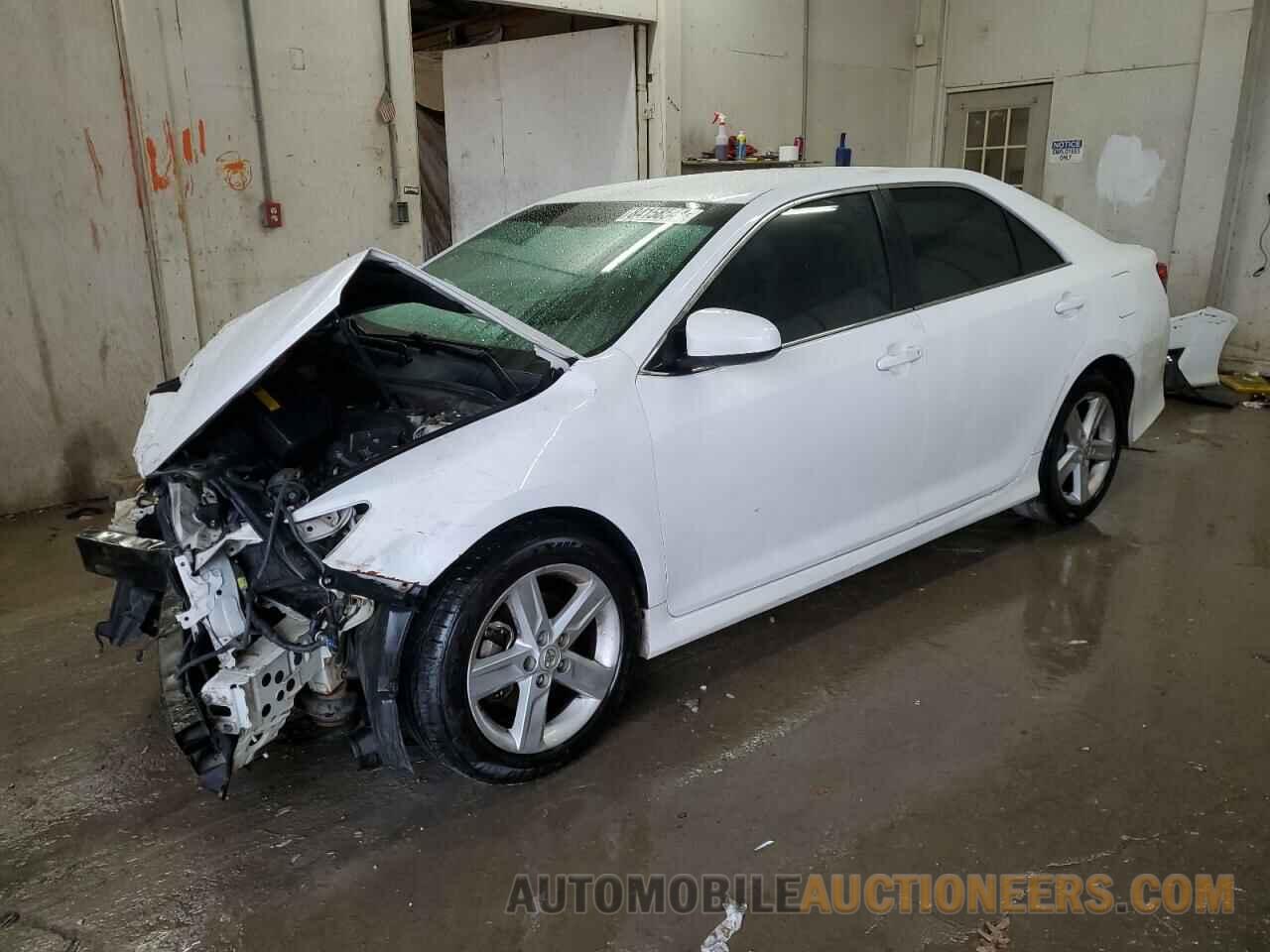 4T1BF1FK1DU242084 TOYOTA CAMRY 2013