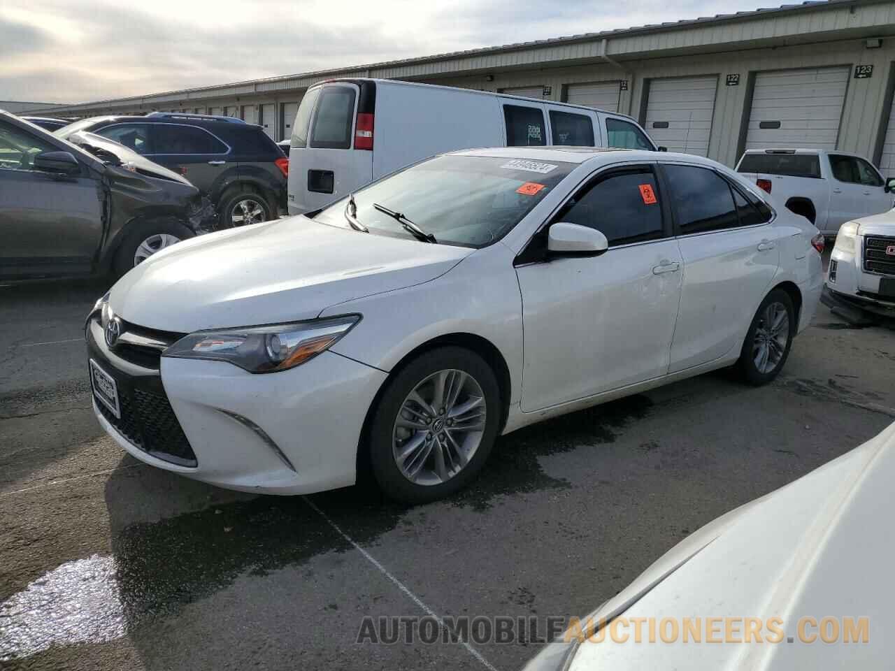 4T1BF1FK1FU093842 TOYOTA CAMRY 2015