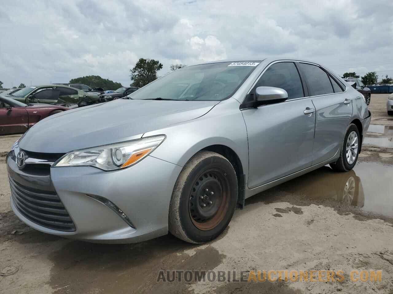 4T1BF1FK1FU920562 TOYOTA CAMRY 2015