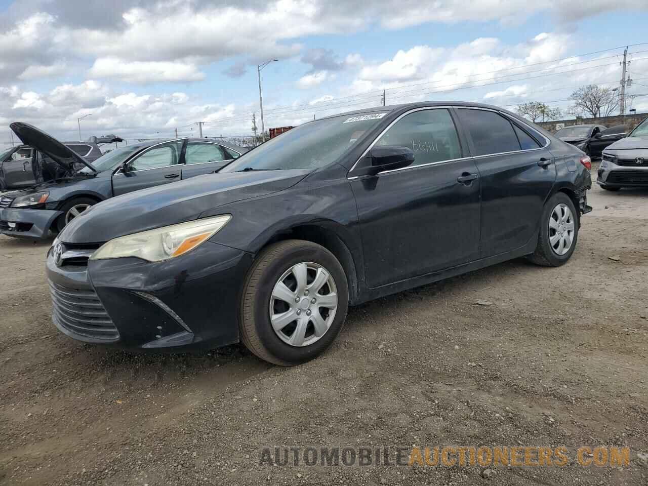 4T1BF1FK1FU990515 TOYOTA CAMRY 2015