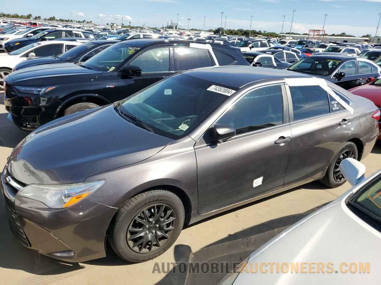 4T1BF1FK1GU134116 TOYOTA CAMRY 2016