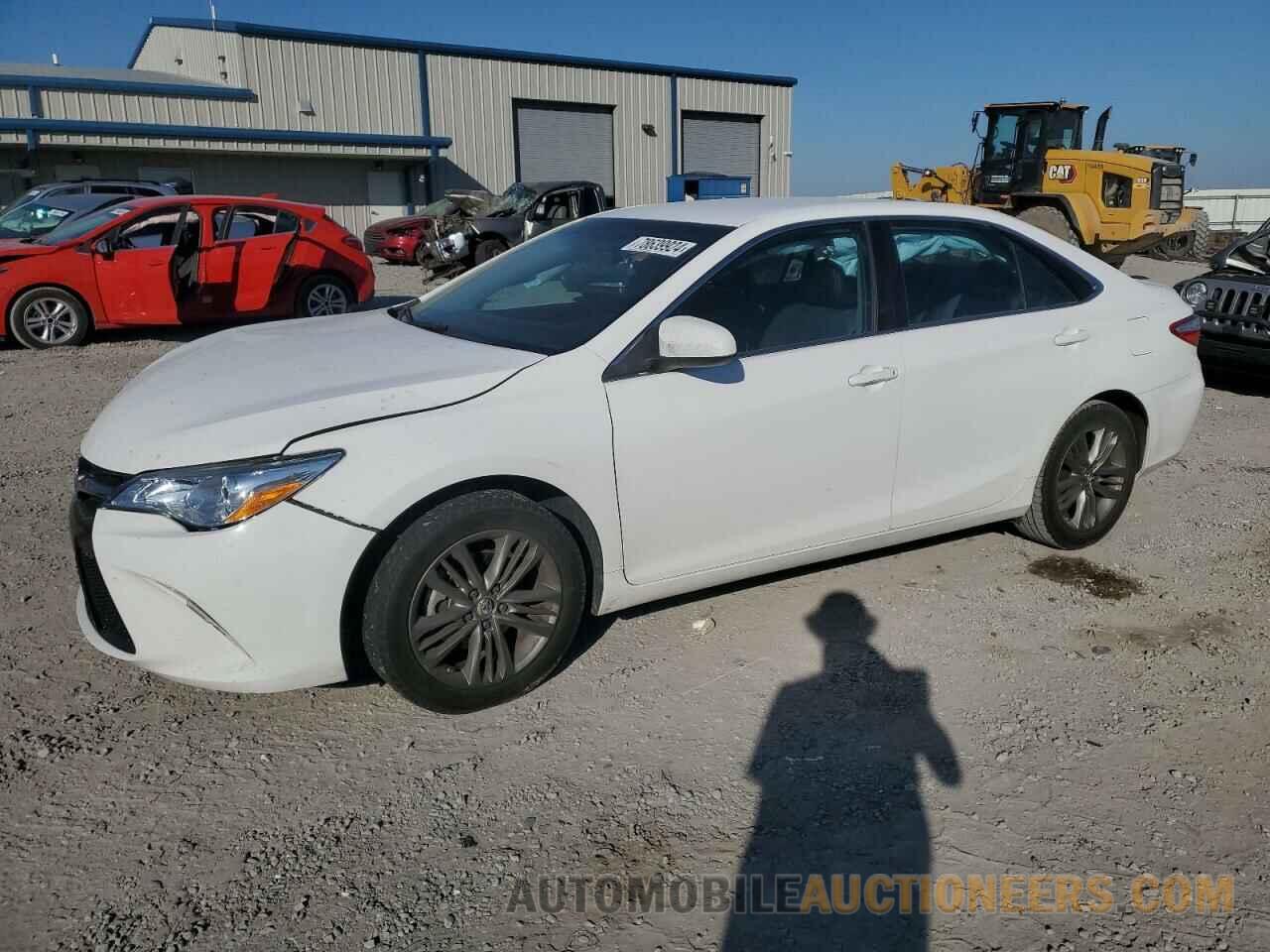 4T1BF1FK1GU136240 TOYOTA CAMRY 2016