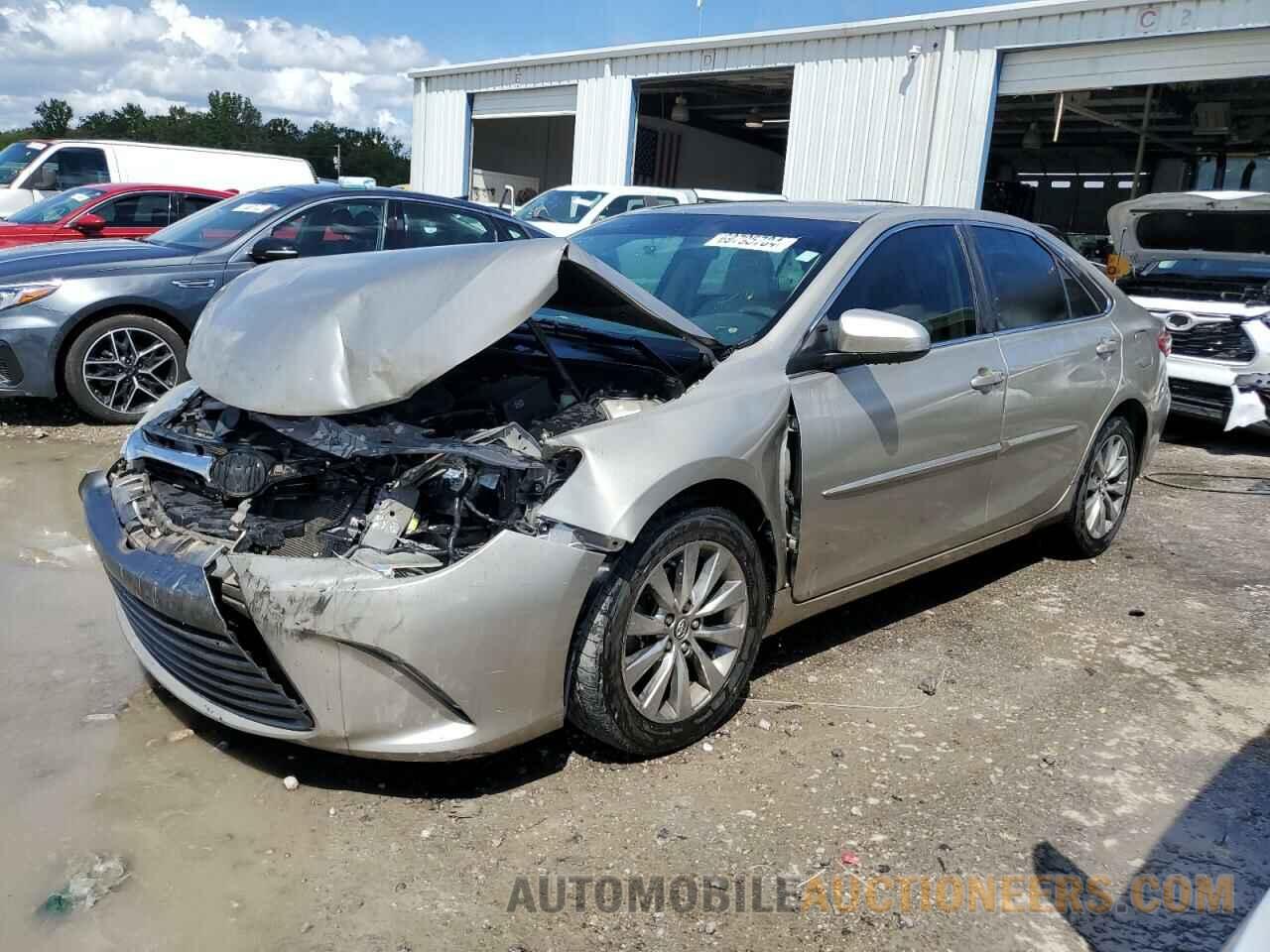 4T1BF1FK1GU163180 TOYOTA CAMRY 2016