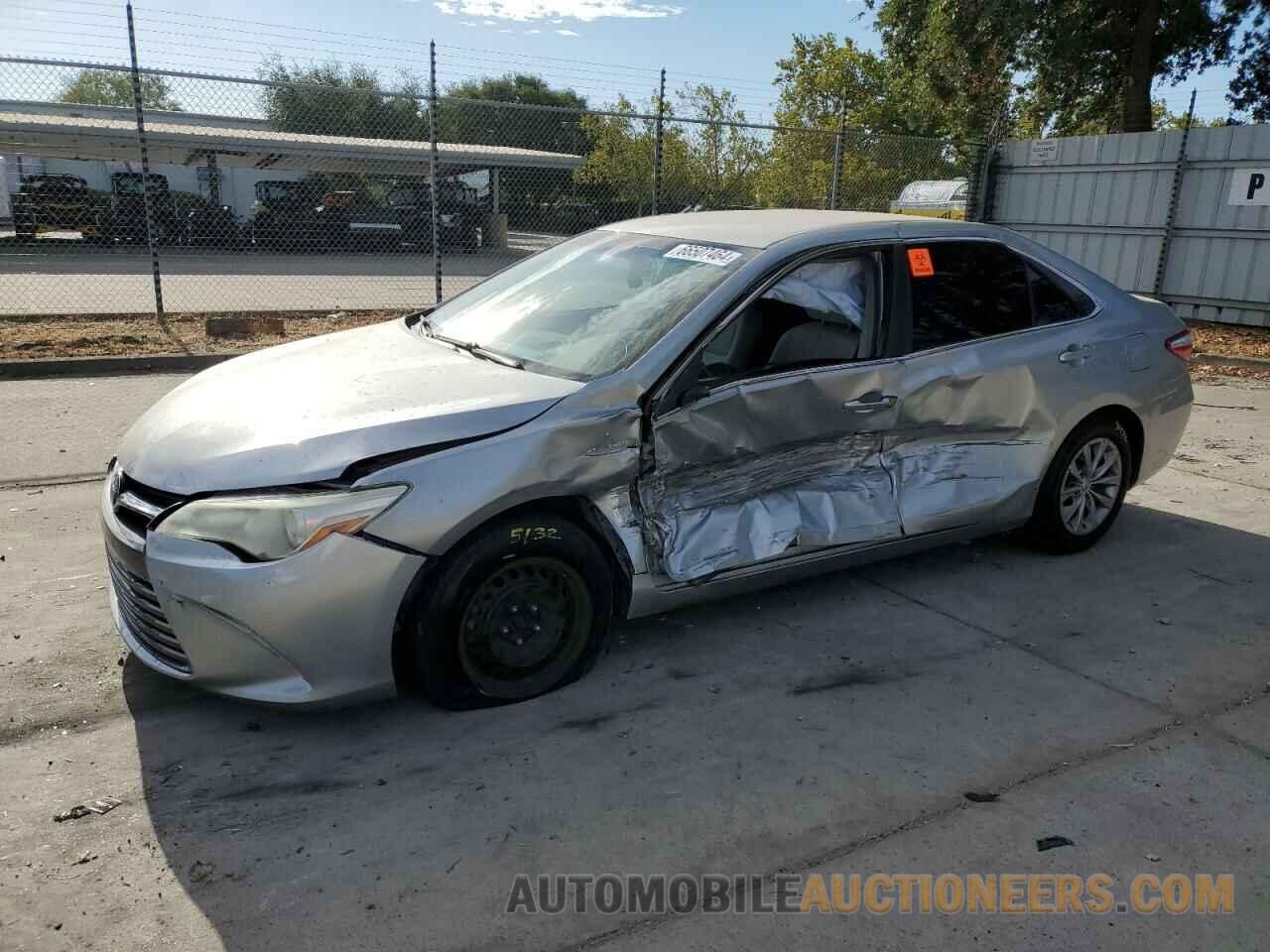 4T1BF1FK1GU181338 TOYOTA CAMRY 2016