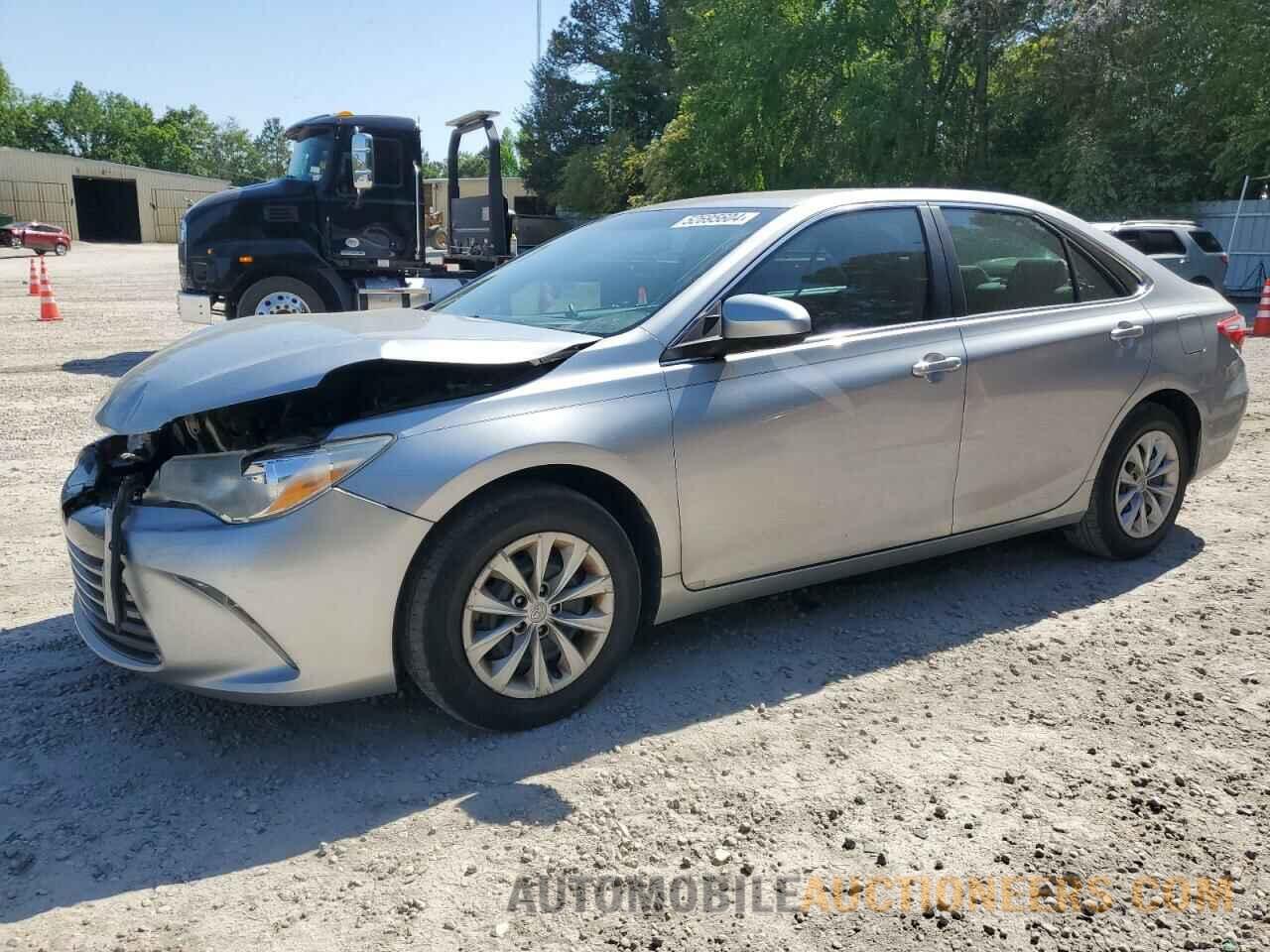 4T1BF1FK1GU207033 TOYOTA CAMRY 2016