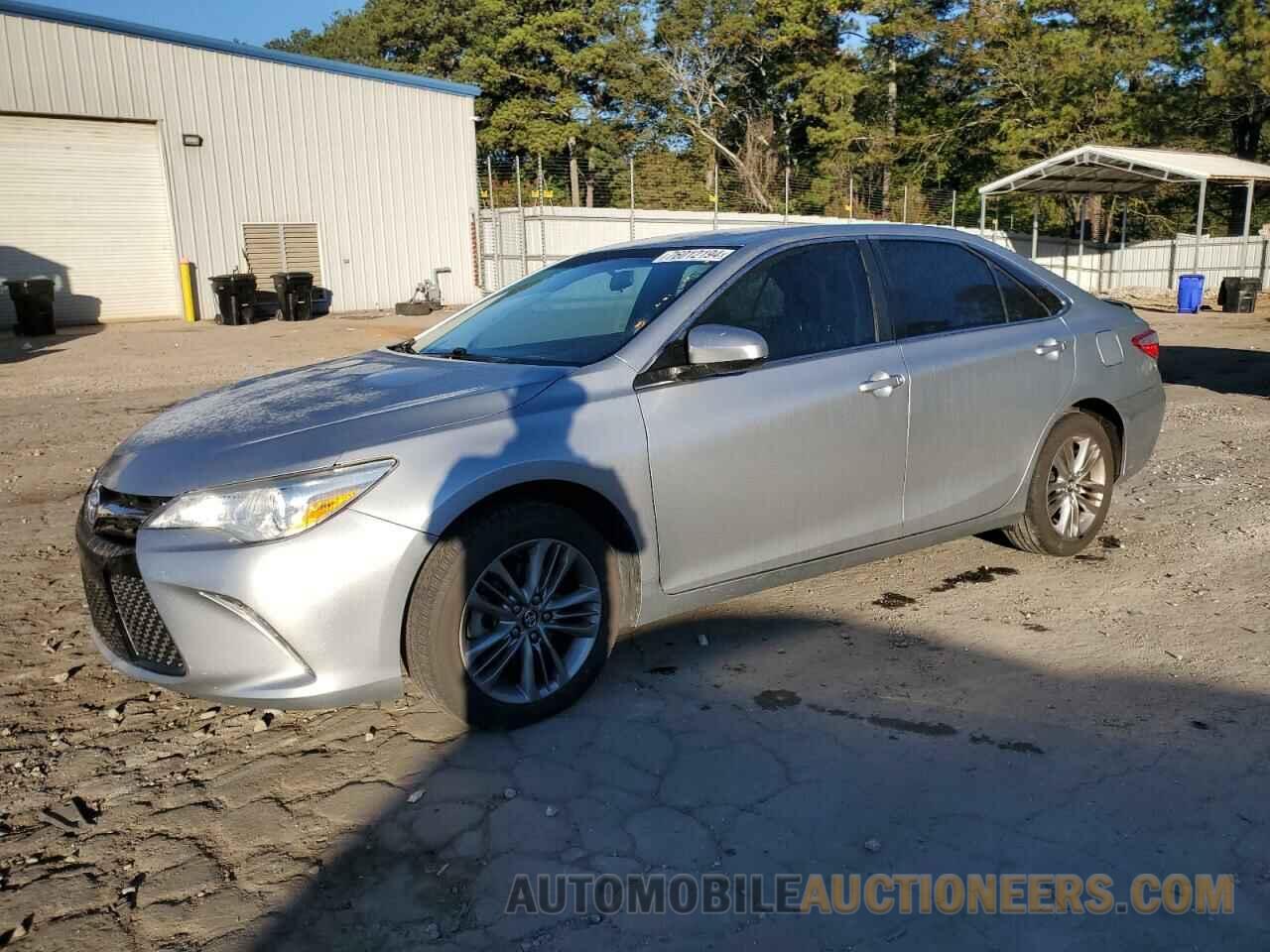 4T1BF1FK1GU223944 TOYOTA CAMRY 2016