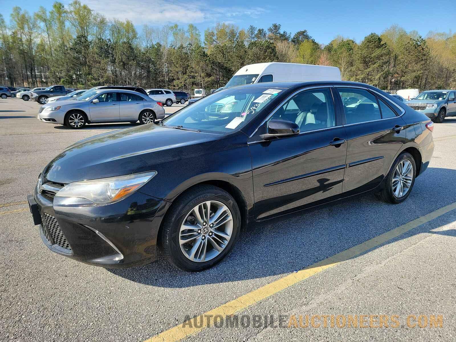 4T1BF1FK1GU225886 Toyota Camry 2016