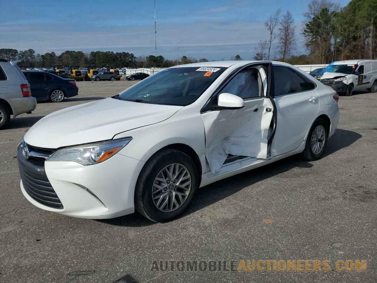 4T1BF1FK1HU306873 TOYOTA CAMRY 2017