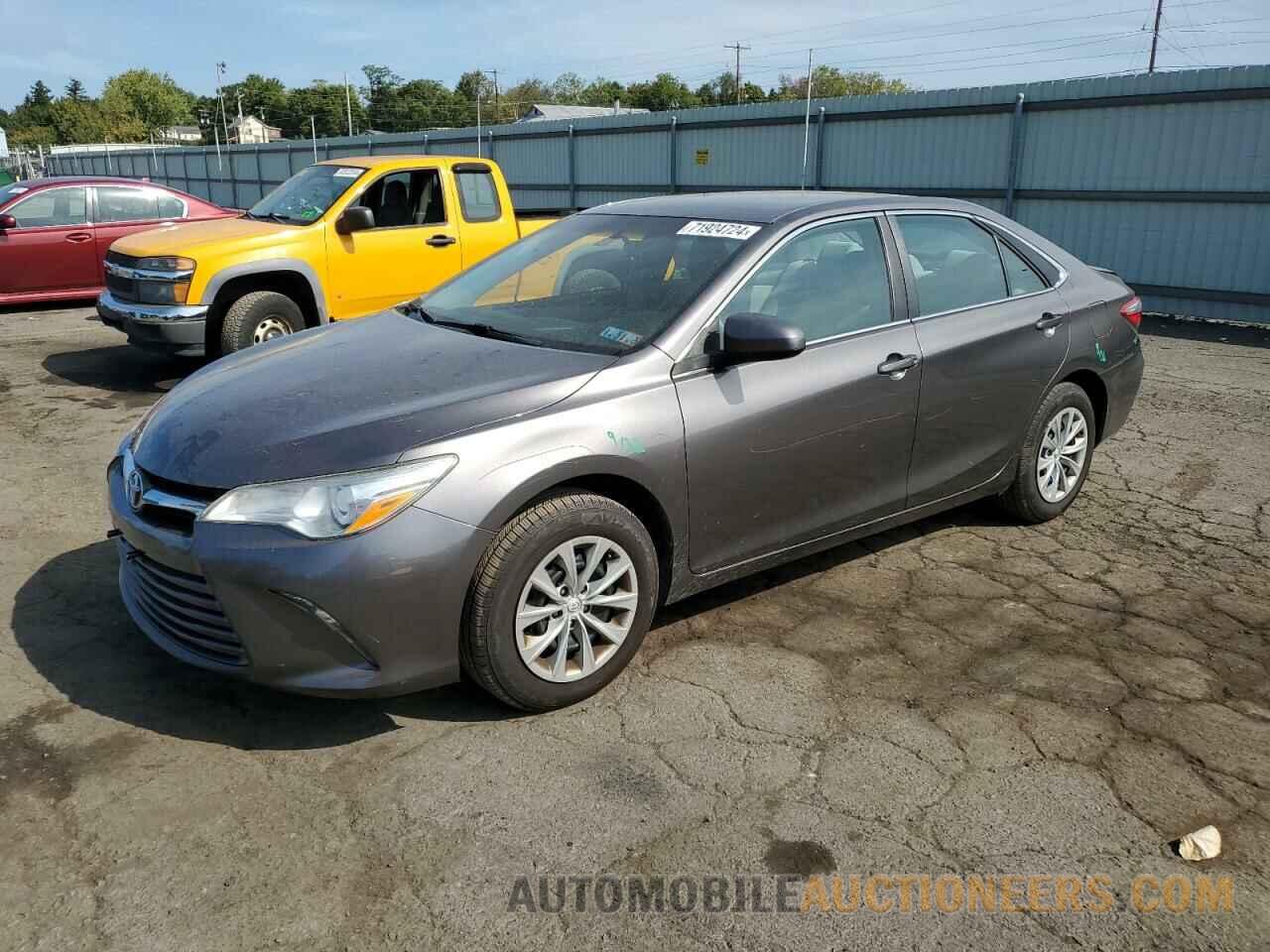 4T1BF1FK1HU353238 TOYOTA CAMRY 2017