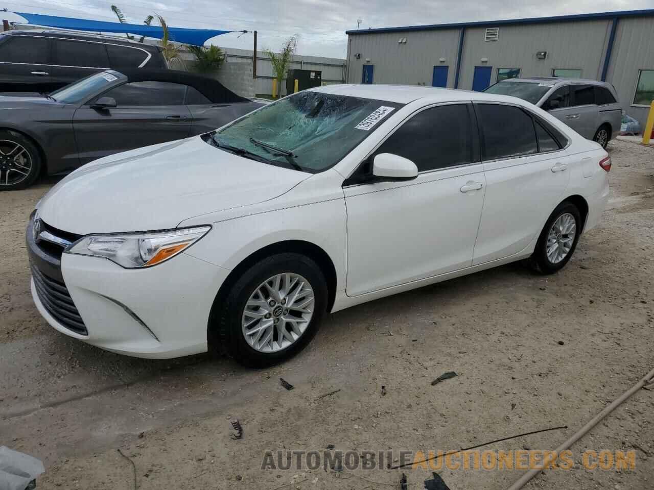 4T1BF1FK1HU357323 TOYOTA CAMRY 2017