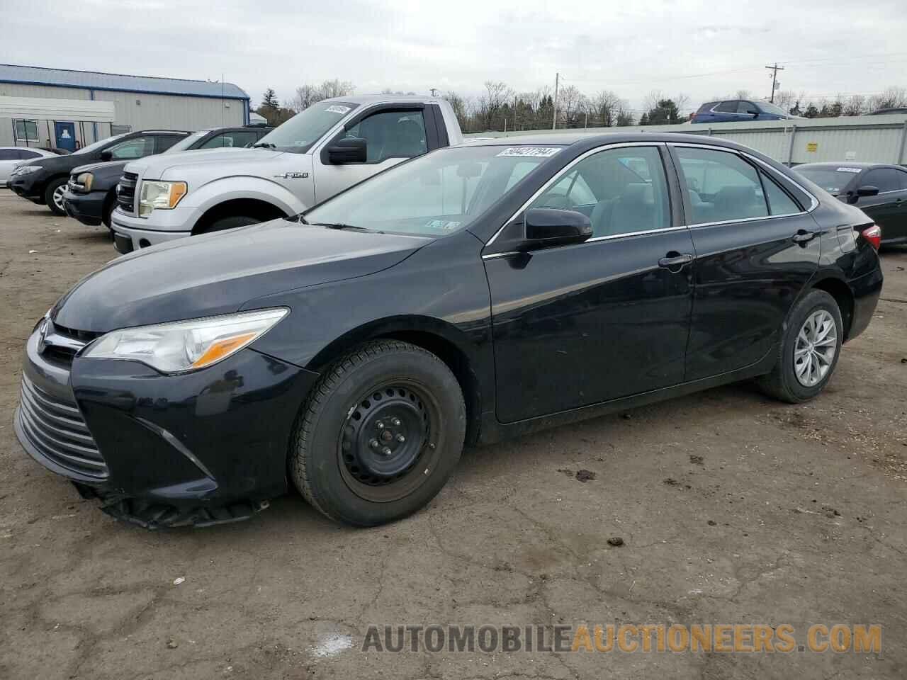 4T1BF1FK1HU370640 TOYOTA CAMRY 2017