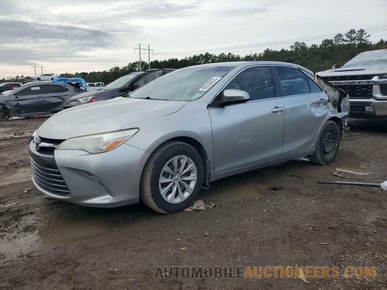 4T1BF1FK1HU629563 TOYOTA CAMRY 2017