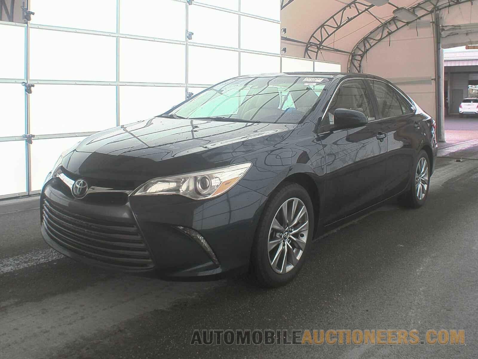 4T1BF1FK1HU639199 Toyota Camry 2017