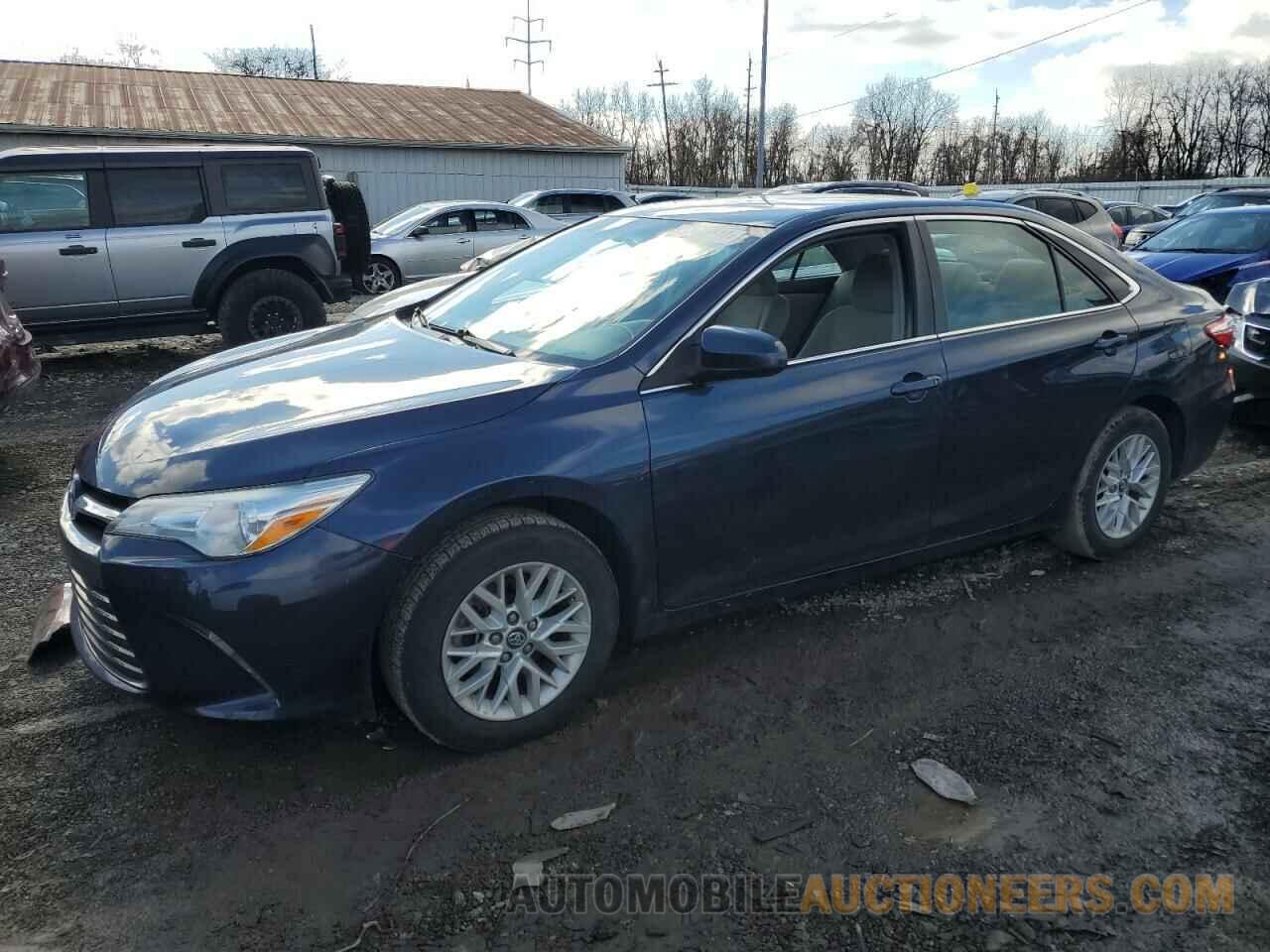 4T1BF1FK1HU675653 TOYOTA CAMRY 2017