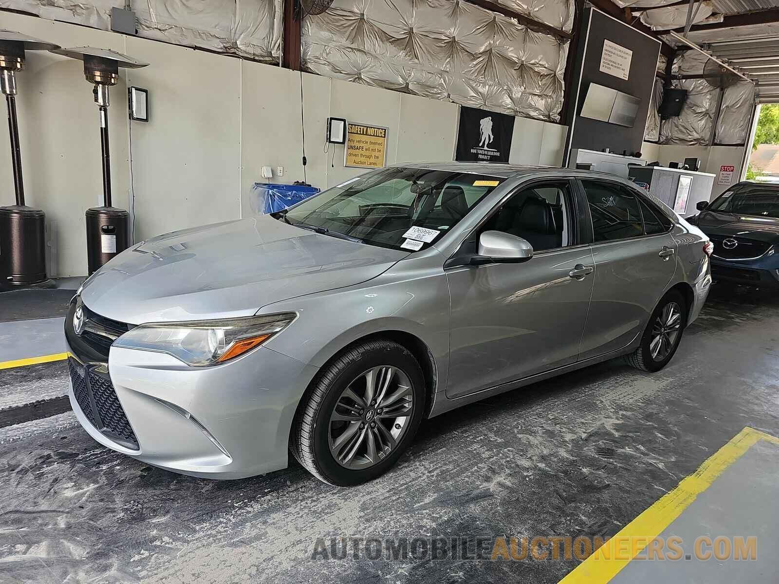 4T1BF1FK1HU738864 Toyota Camry 2017