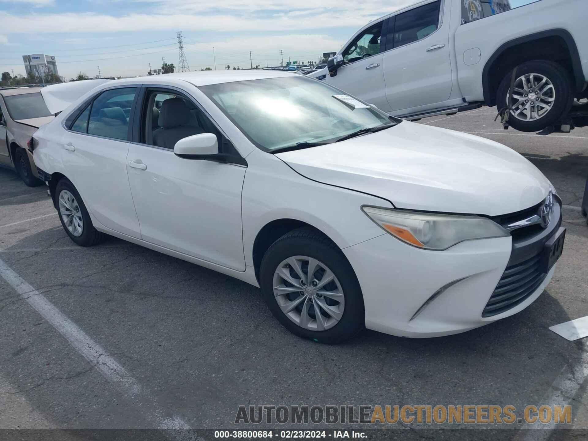 4T1BF1FK1HU807813 TOYOTA CAMRY 2017