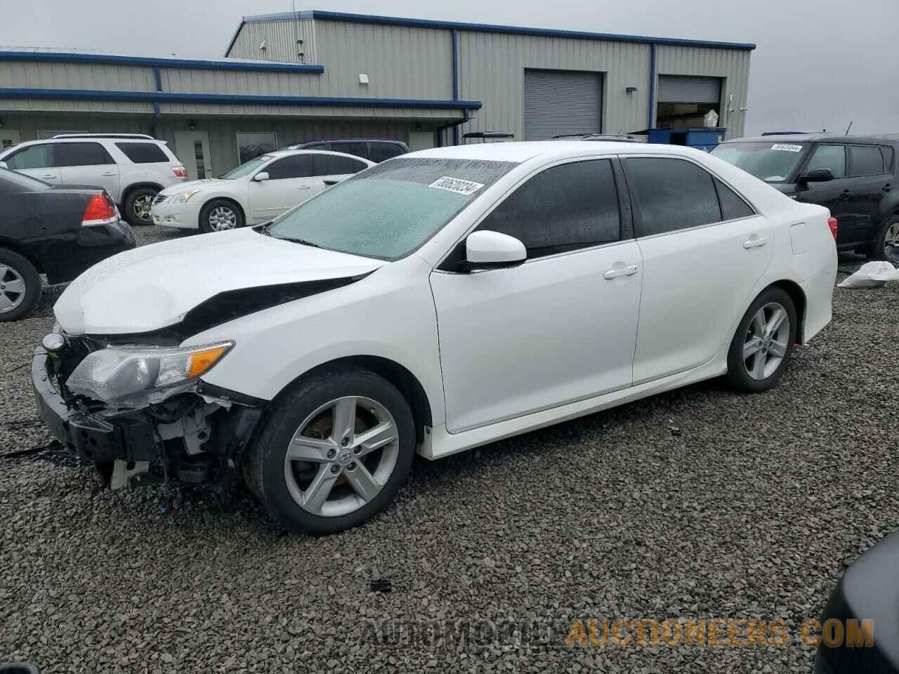 4T1BF1FK2EU463551 TOYOTA CAMRY 2014