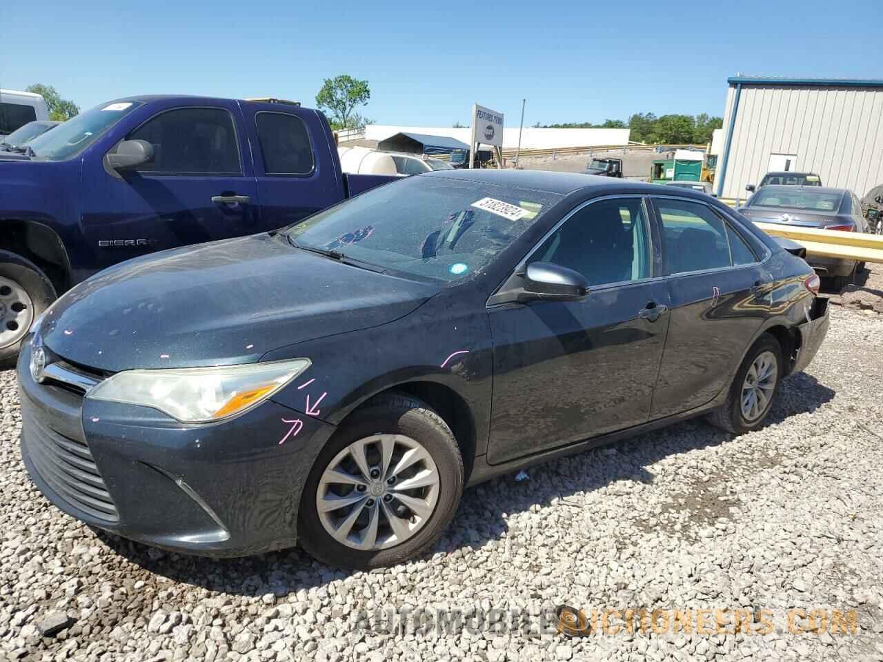 4T1BF1FK2FU054452 TOYOTA CAMRY 2015