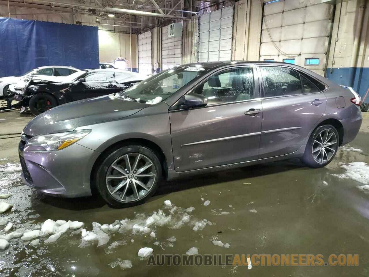 4T1BF1FK2FU077052 TOYOTA CAMRY 2015