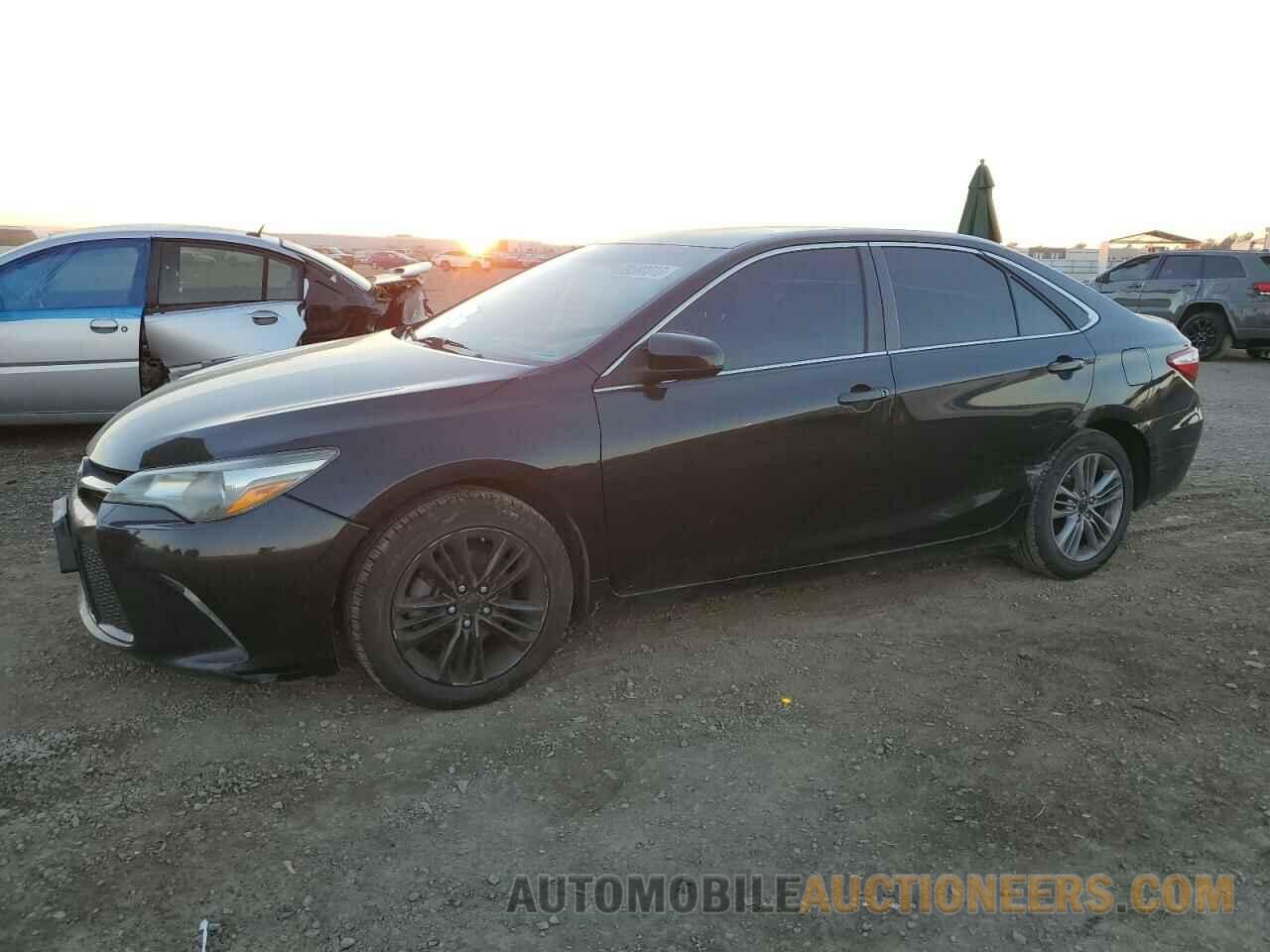 4T1BF1FK2FU884719 TOYOTA CAMRY 2015