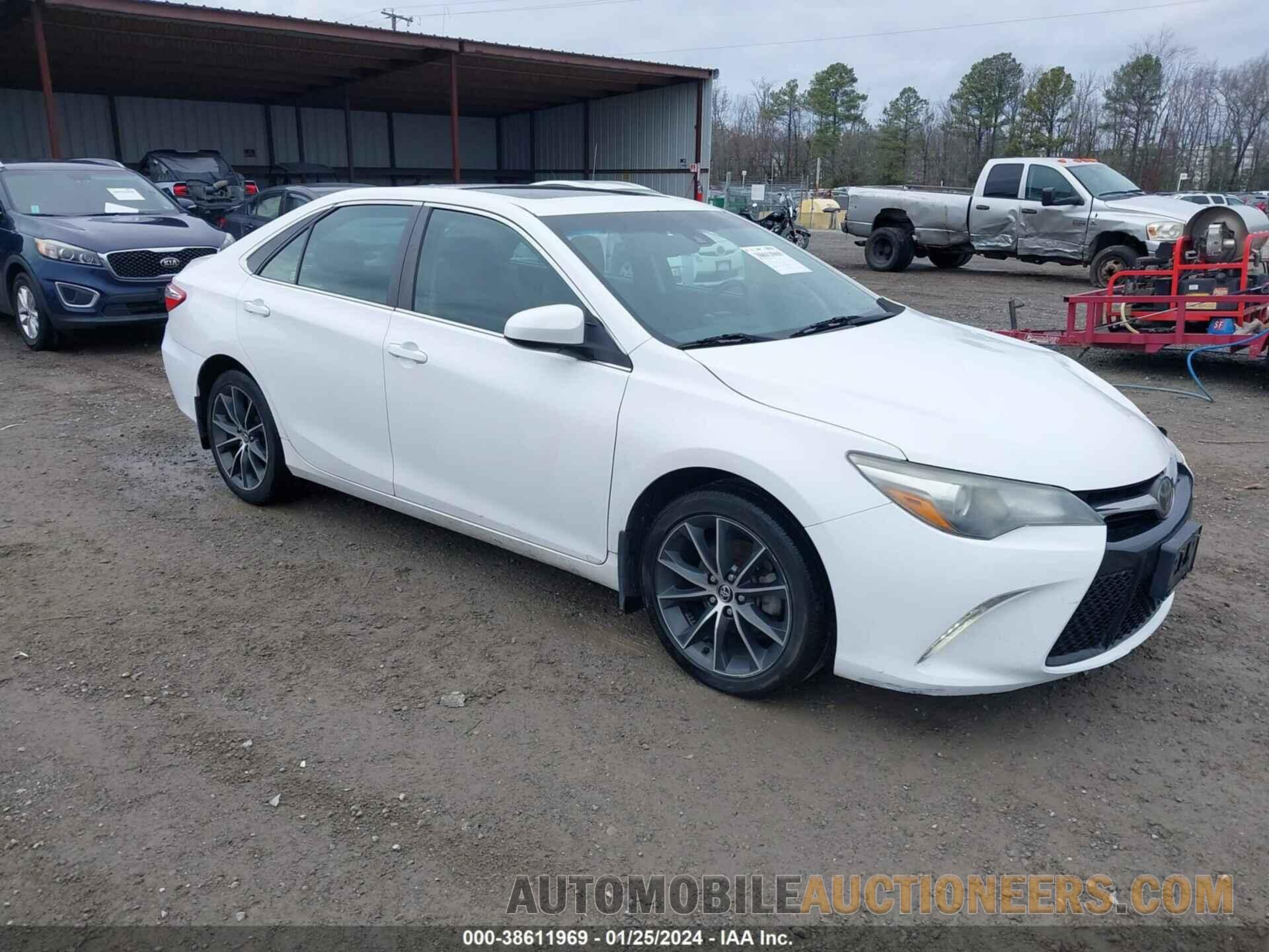 4T1BF1FK2FU915578 TOYOTA CAMRY 2015