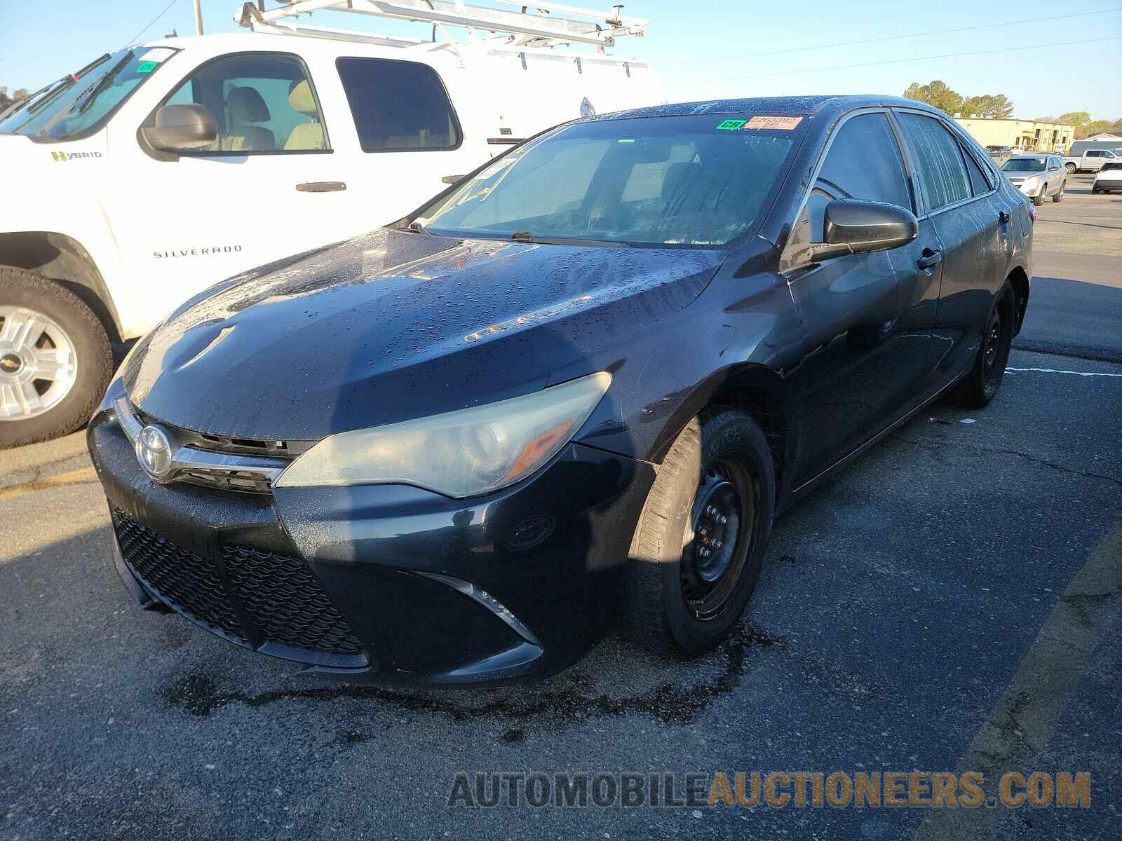 4T1BF1FK2GU540972 Toyota Camry 2016