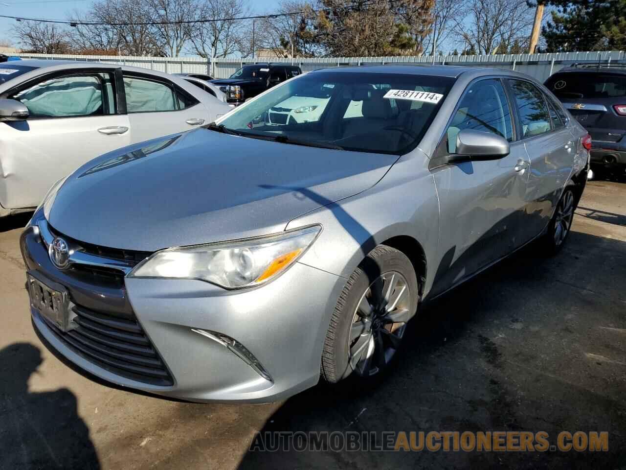 4T1BF1FK2GU600121 TOYOTA CAMRY 2016