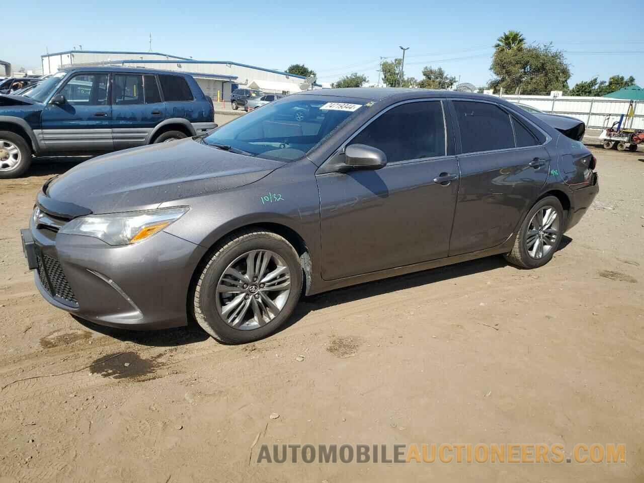 4T1BF1FK2HU353555 TOYOTA CAMRY 2017