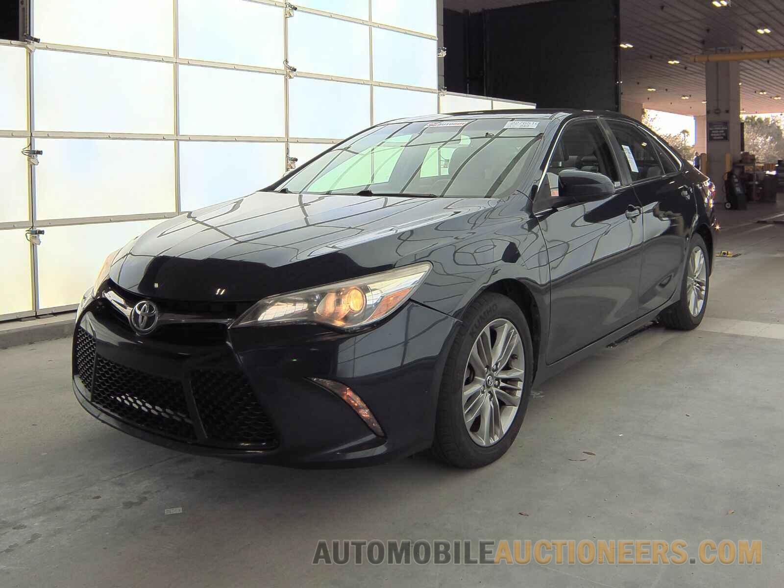 4T1BF1FK2HU765068 Toyota Camry 2017