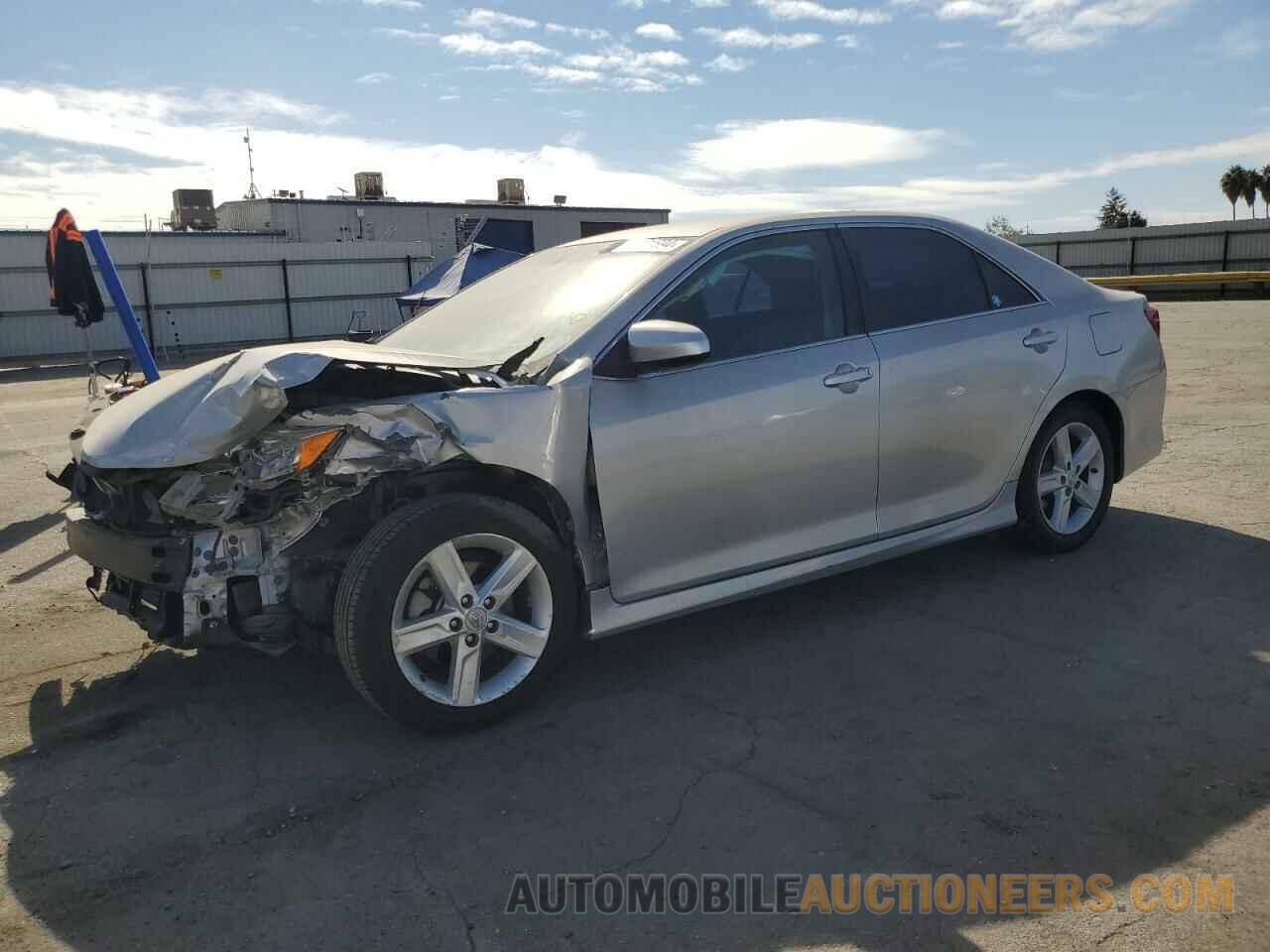 4T1BF1FK3CU049837 TOYOTA CAMRY 2012