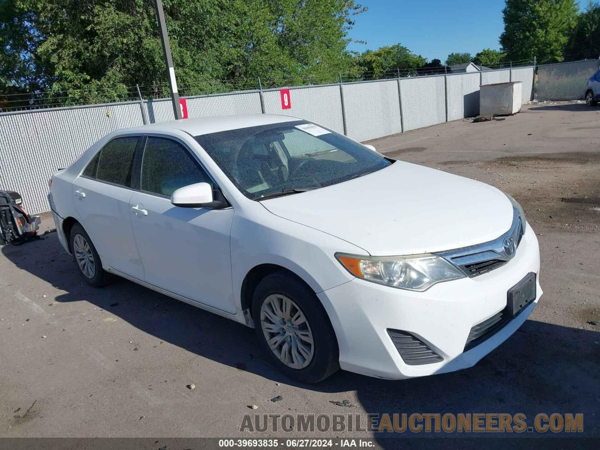 4T1BF1FK3CU584117 TOYOTA CAMRY 2012