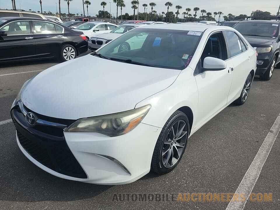 4T1BF1FK3FU076492 Toyota Camry 2015