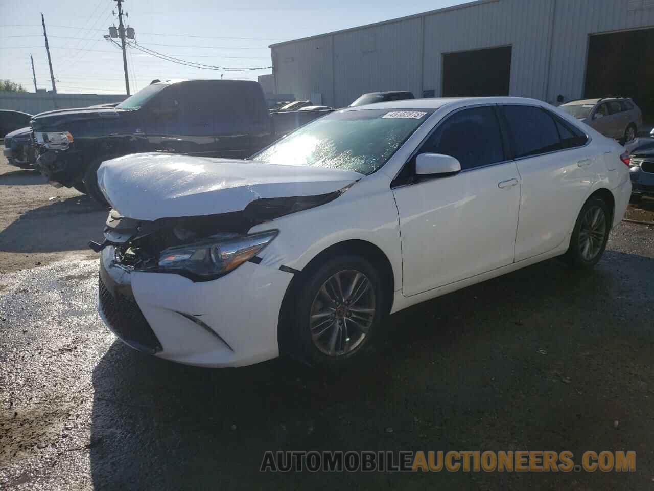 4T1BF1FK3FU084818 TOYOTA CAMRY 2015