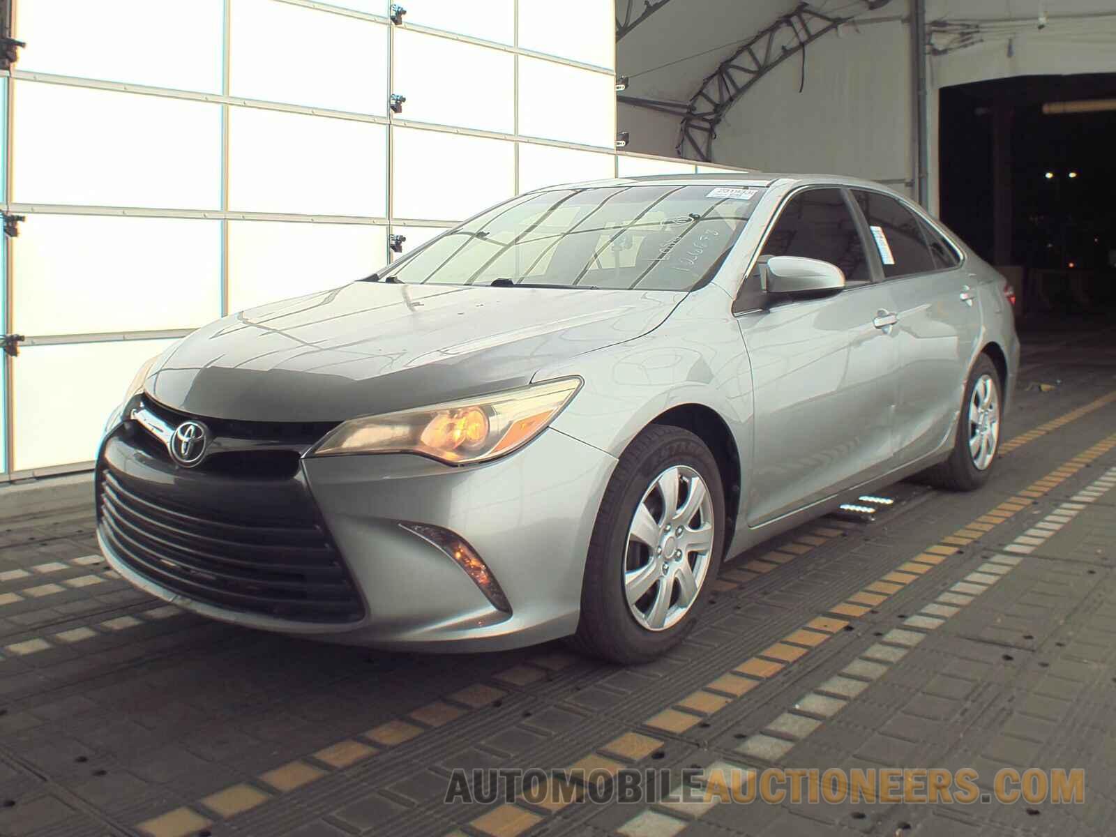 4T1BF1FK3GU126678 Toyota Camry 2016