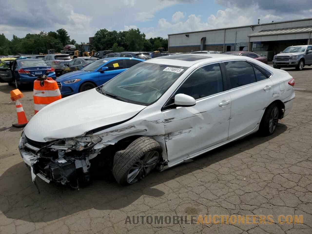 4T1BF1FK3GU129340 TOYOTA CAMRY 2016