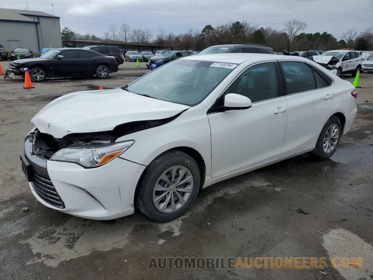 4T1BF1FK3GU200164 TOYOTA CAMRY 2016