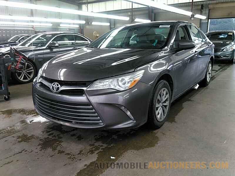 4T1BF1FK3GU207289 Toyota Camry 2016